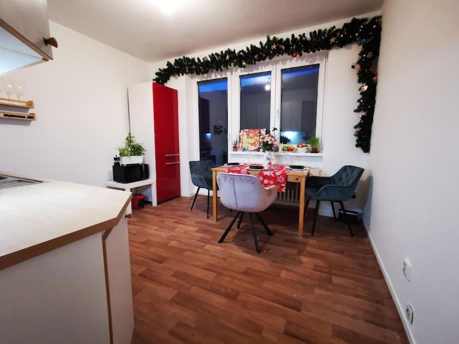 布尔诺Cely Apartman Podlesi 54M2 S Dvema Balkony A S Novou Manzelskou Posteli, Zatim Neni Na Fotkach公寓 外观 照片